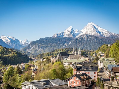 Markt Berchtesgaden mit Watzmann