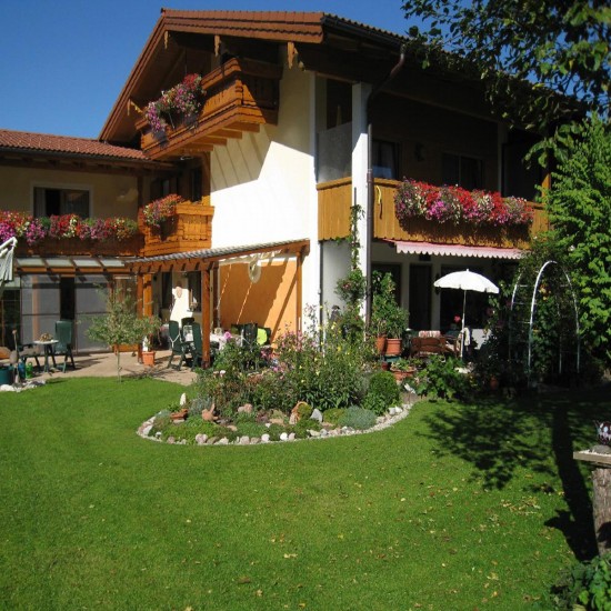 Haus Maria im Sommer