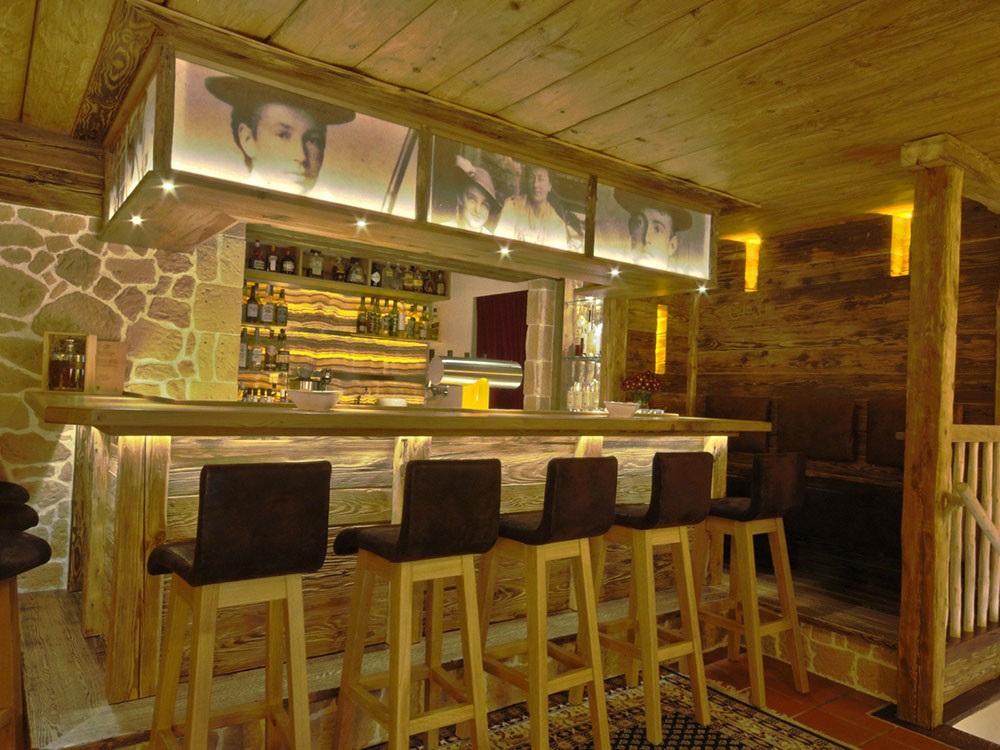 Alpenhof-Bar