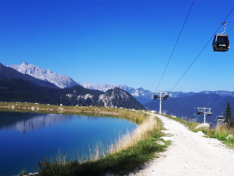 Der Speichersee am Jenner mit Jennerbahn