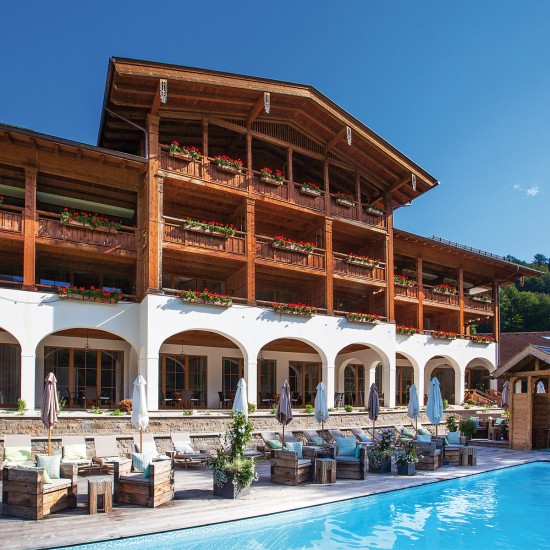 Hotel Rehlegg Sommer Auenansicht
