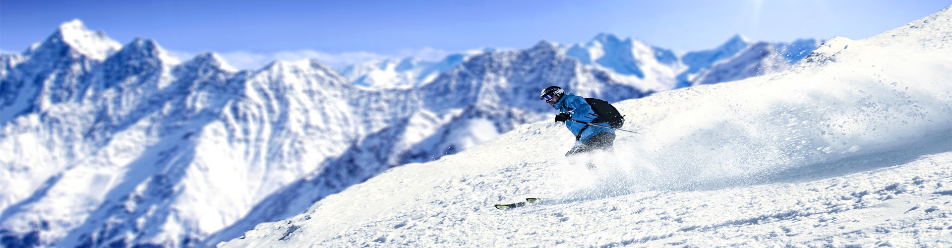 Skifahrer in den Alpen