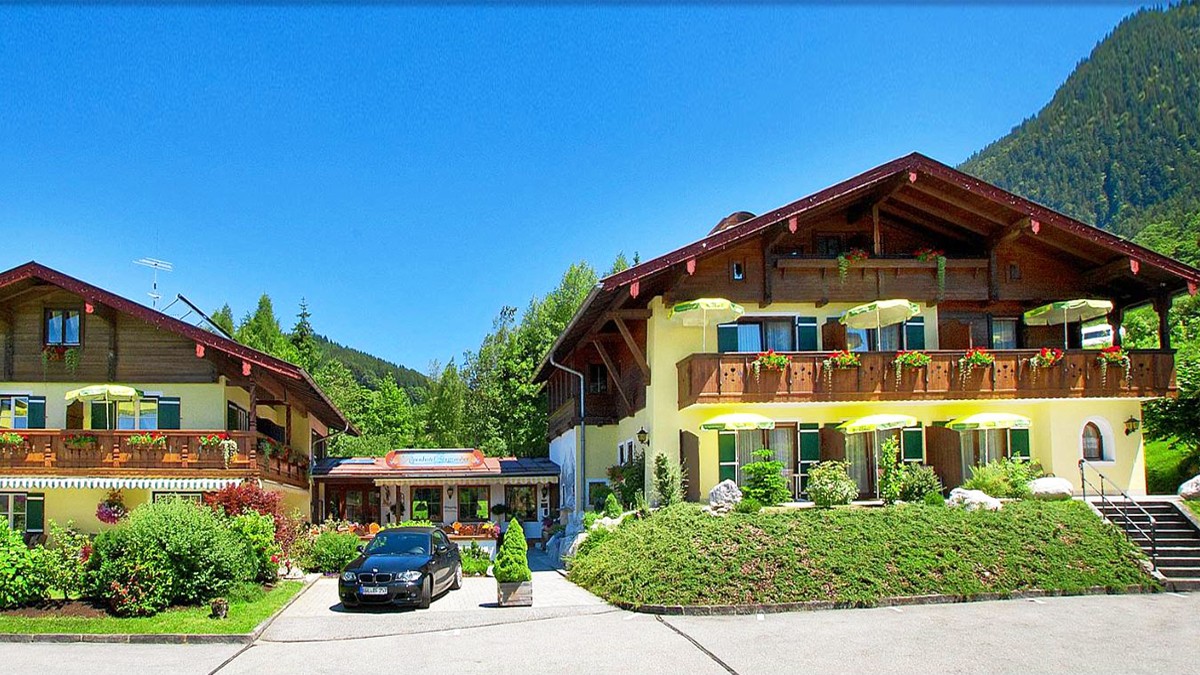 Alpenhotel Bergzauber im Sommer