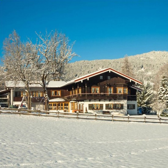 Gstehaus Grnsteineck im Winter