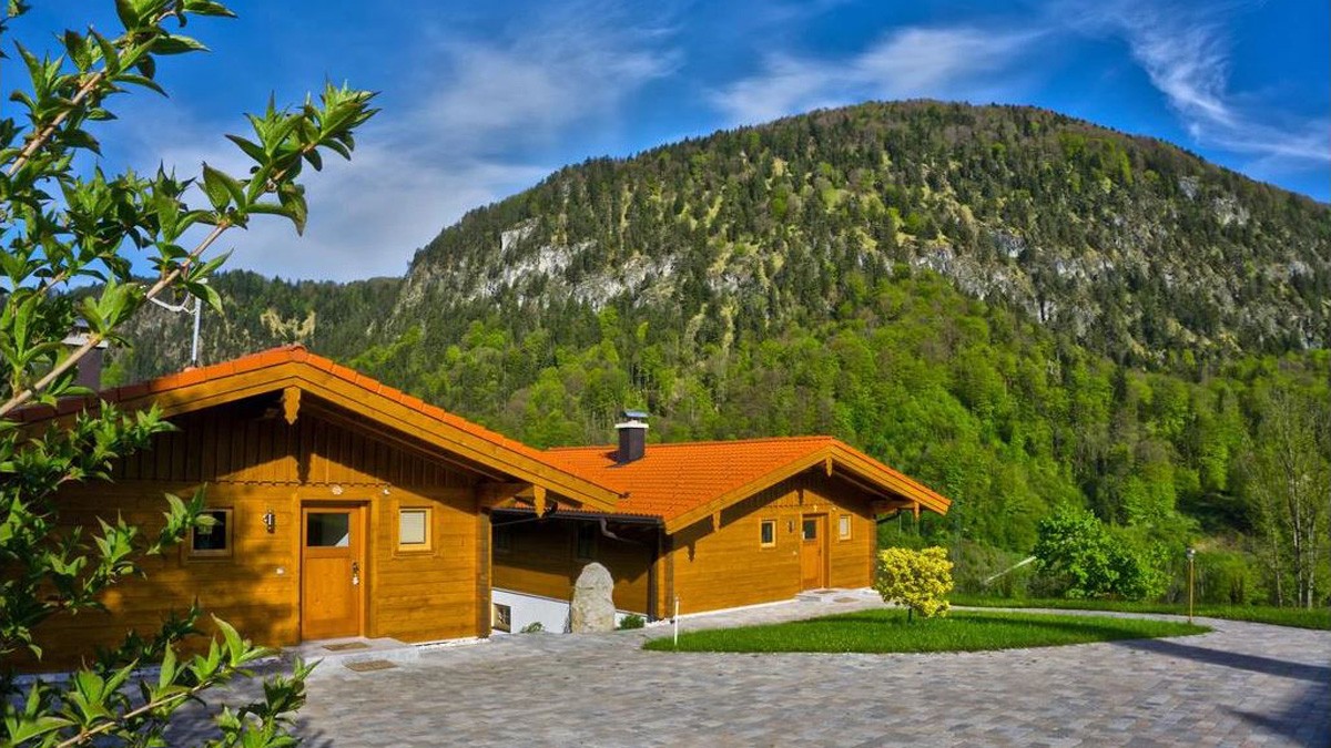 Chalets Lampllehen im Sommer