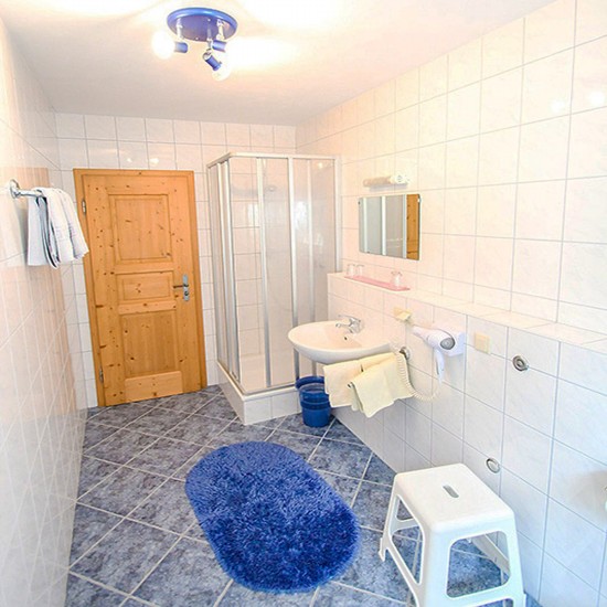 Ferienwohnung Watzmann Badezimmer