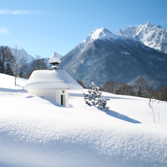 Gstehaus Heienlehen Kapelle im Winter